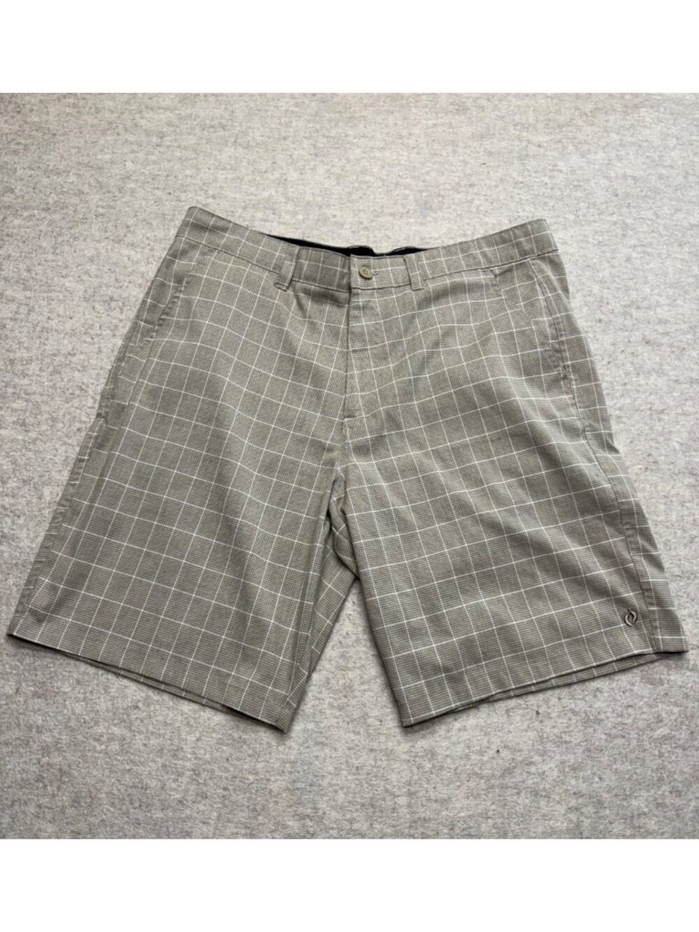 Hang Ten Flat Front Casual Men's Tan Chino Shorts Size 38 Waist 10" Inseam - Picture 1 of 7